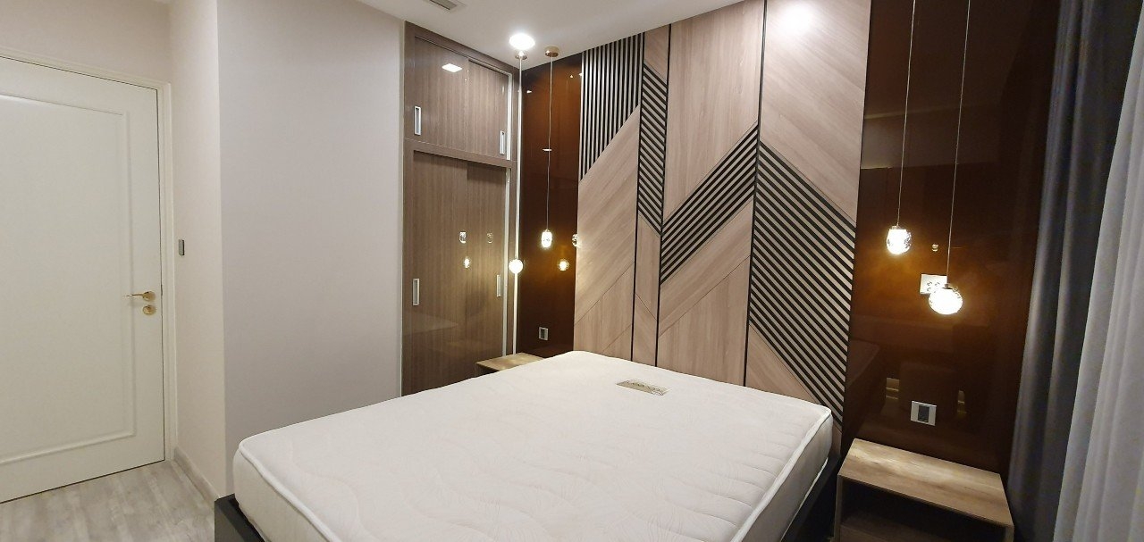 Cho thuê căn hộ 4PN Vinhomes Golden River Bason 165m2 nội thất sang trọng view thoáng giá tốt nhất