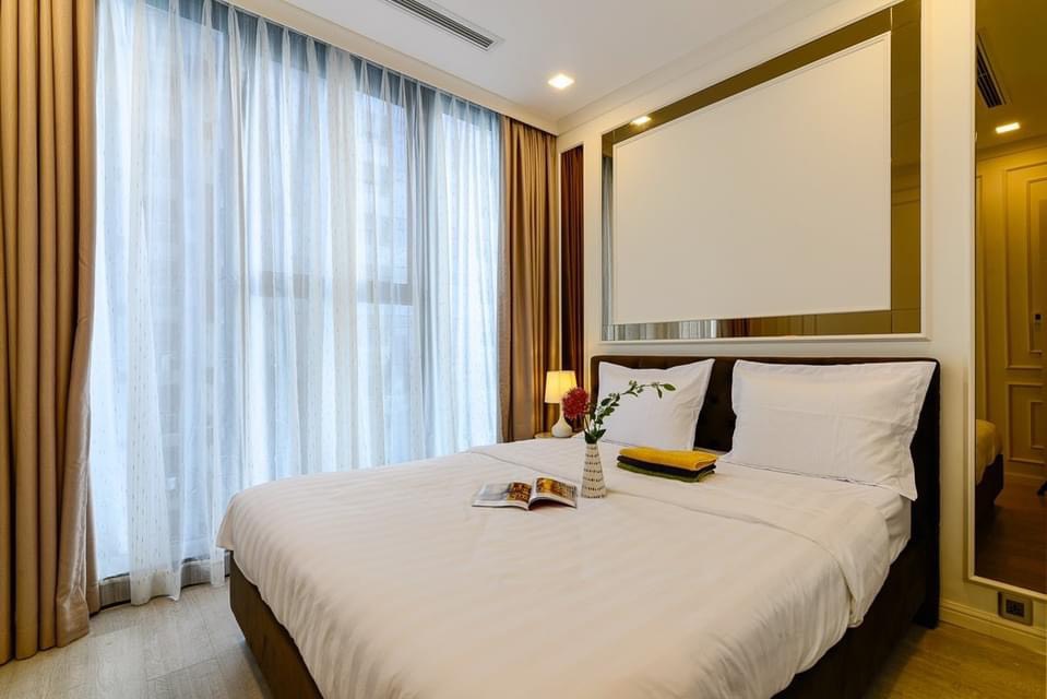 Bán nhanh căn hộ 2 phòng ngủ Vinhomes Golden River Bason giá tốt nhất thị trường. LH: 0906322053