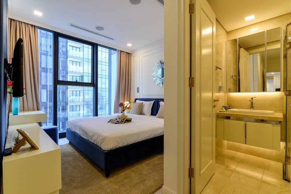 Bán nhanh căn hộ 2 phòng ngủ Vinhomes Golden River Bason giá tốt nhất thị trường. LH: 0906322053
