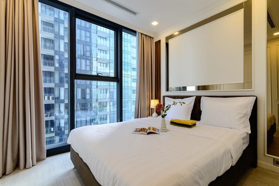 Bán nhanh căn hộ 2 phòng ngủ Vinhomes Golden River Bason giá tốt nhất thị trường. LH: 0906322053
