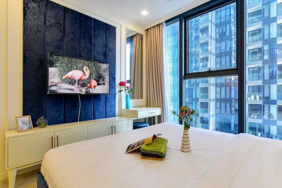 Bán nhanh căn hộ 2 phòng ngủ Vinhomes Golden River Bason giá tốt nhất thị trường. LH: 0906322053