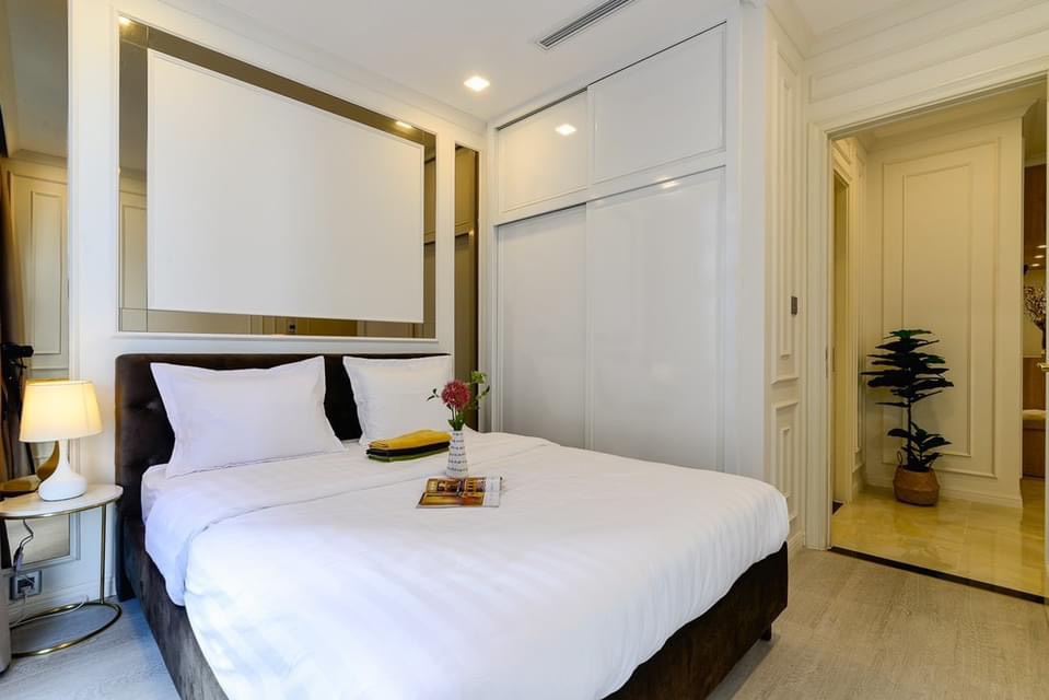 Bán nhanh căn hộ 2 phòng ngủ Vinhomes Golden River Bason giá tốt nhất thị trường. LH: 0906322053