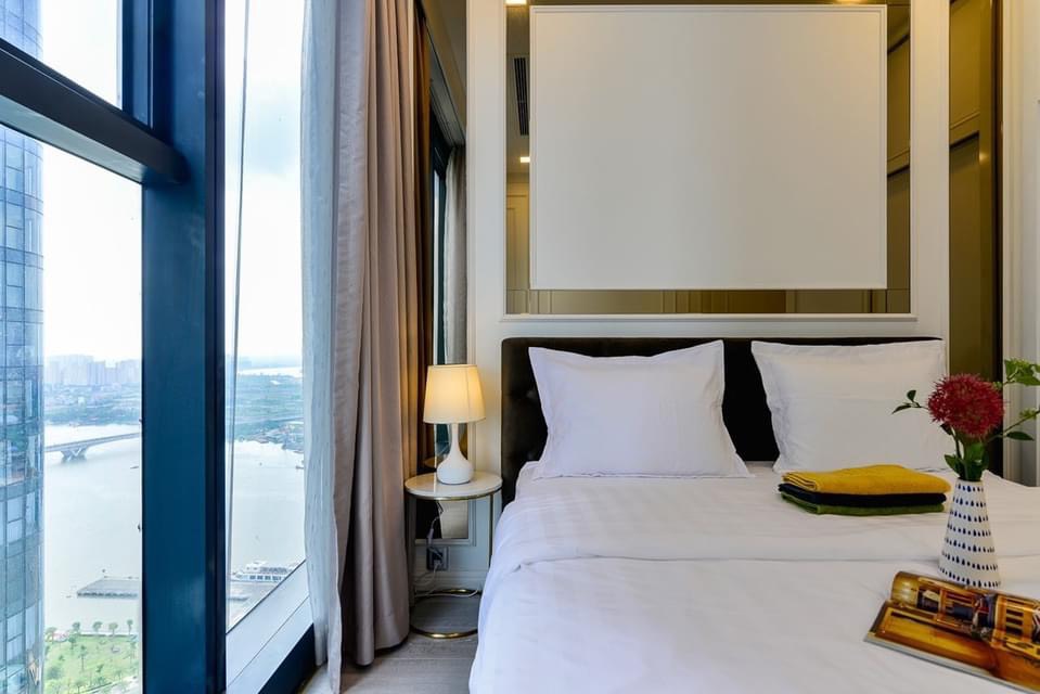 Bán nhanh căn hộ 2 phòng ngủ Vinhomes Golden River Bason giá tốt nhất thị trường. LH: 0906322053