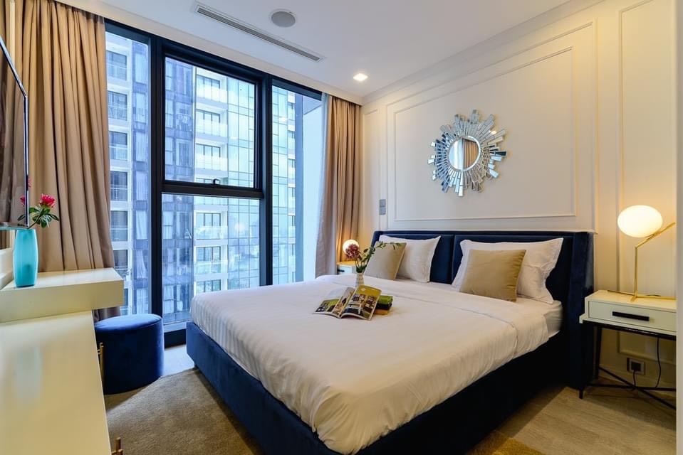 Bán nhanh căn hộ 2 phòng ngủ Vinhomes Golden River Bason giá tốt nhất thị trường. LH: 0906322053