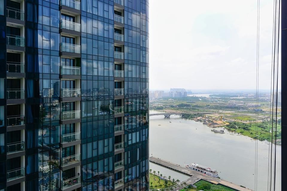 Bán nhanh căn hộ 2 phòng ngủ Vinhomes Golden River Bason giá tốt nhất thị trường. LH: 0906322053