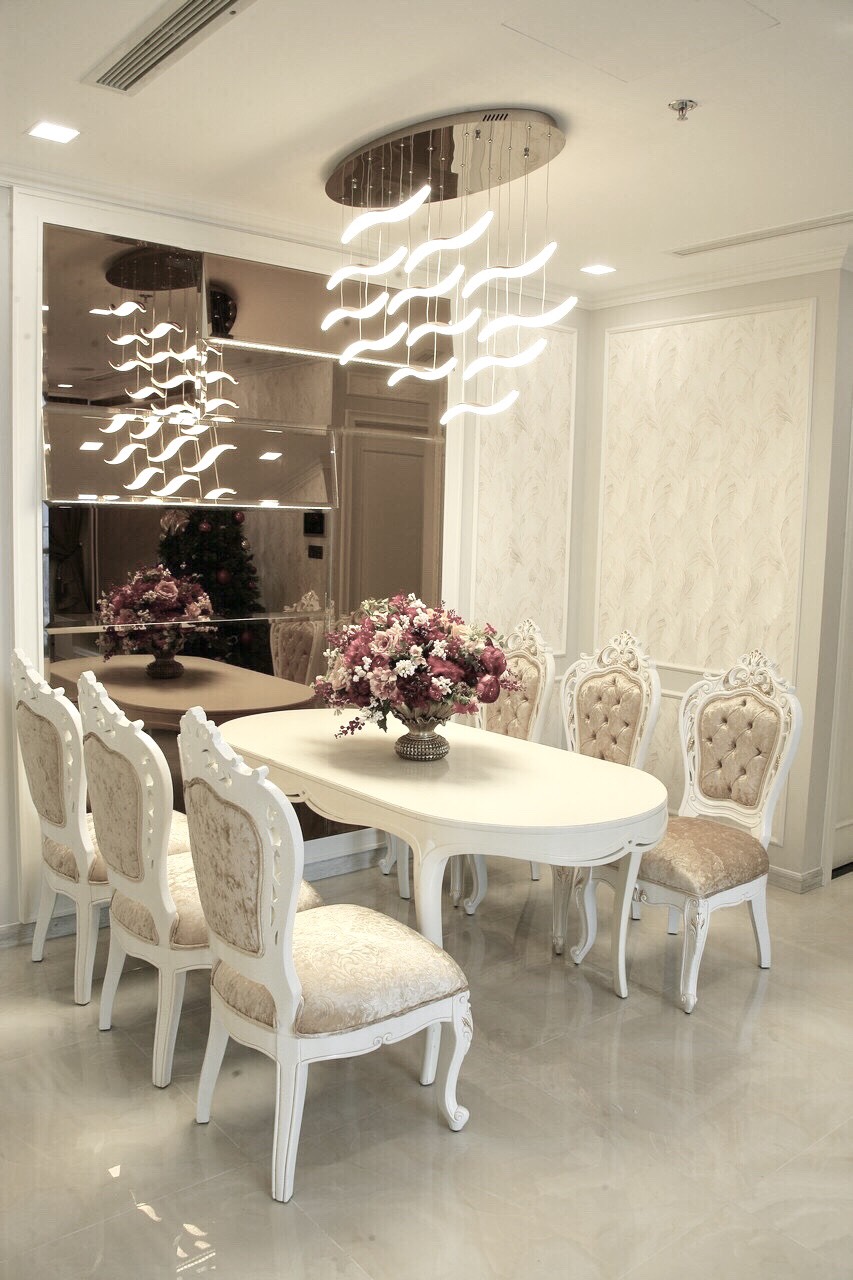 CHO THUÊ GẤP CĂN HỘ 3PN -2WC VÒNG CUNG DT 107m2 VINHOMES BA SON
