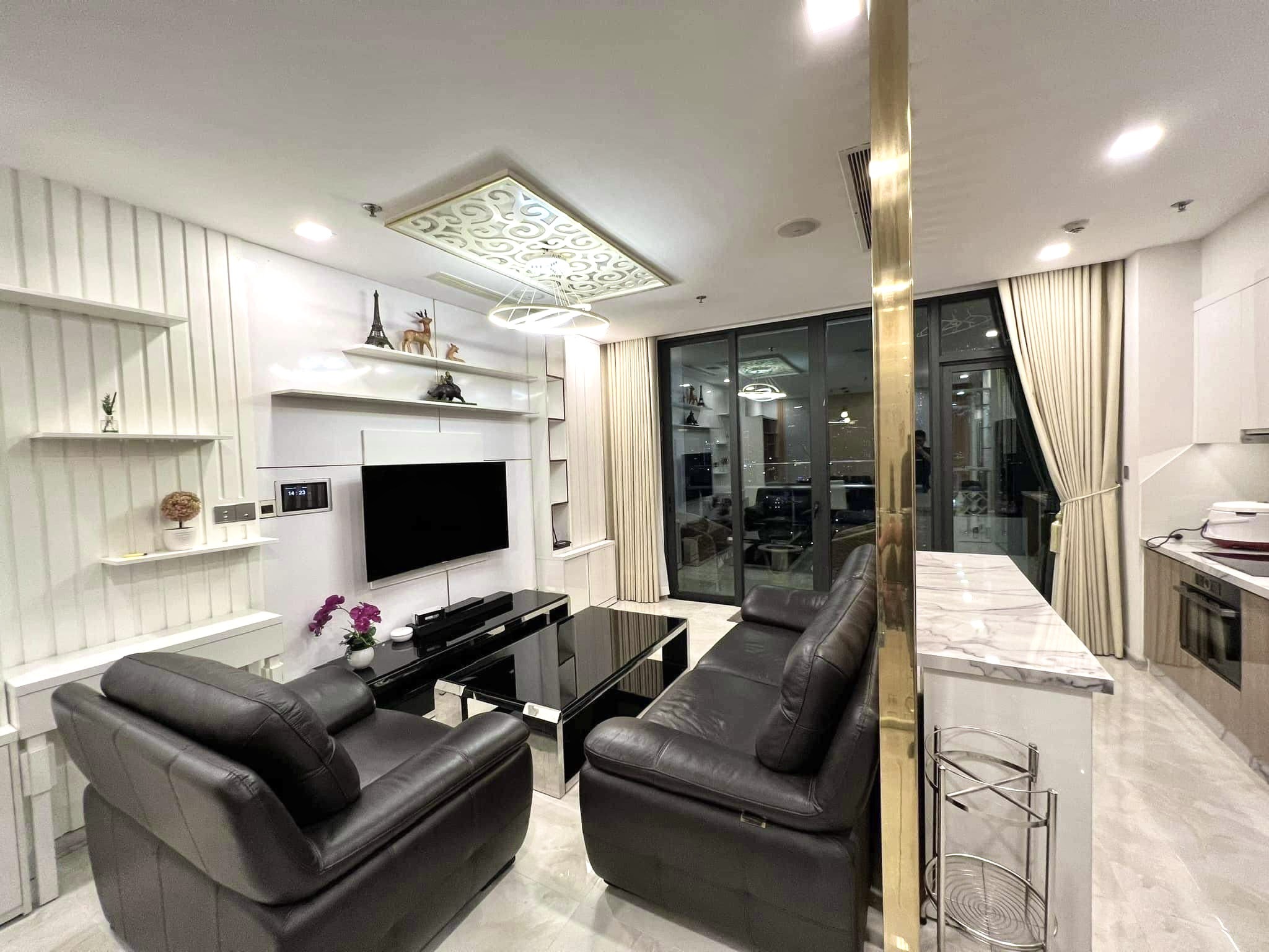 Cho thuê Vinhomes Golden River 3PN Vòng Cung 35 triệu/tháng, 100m2, full nội thất cao cấp, giá rẻ nhất thị trường