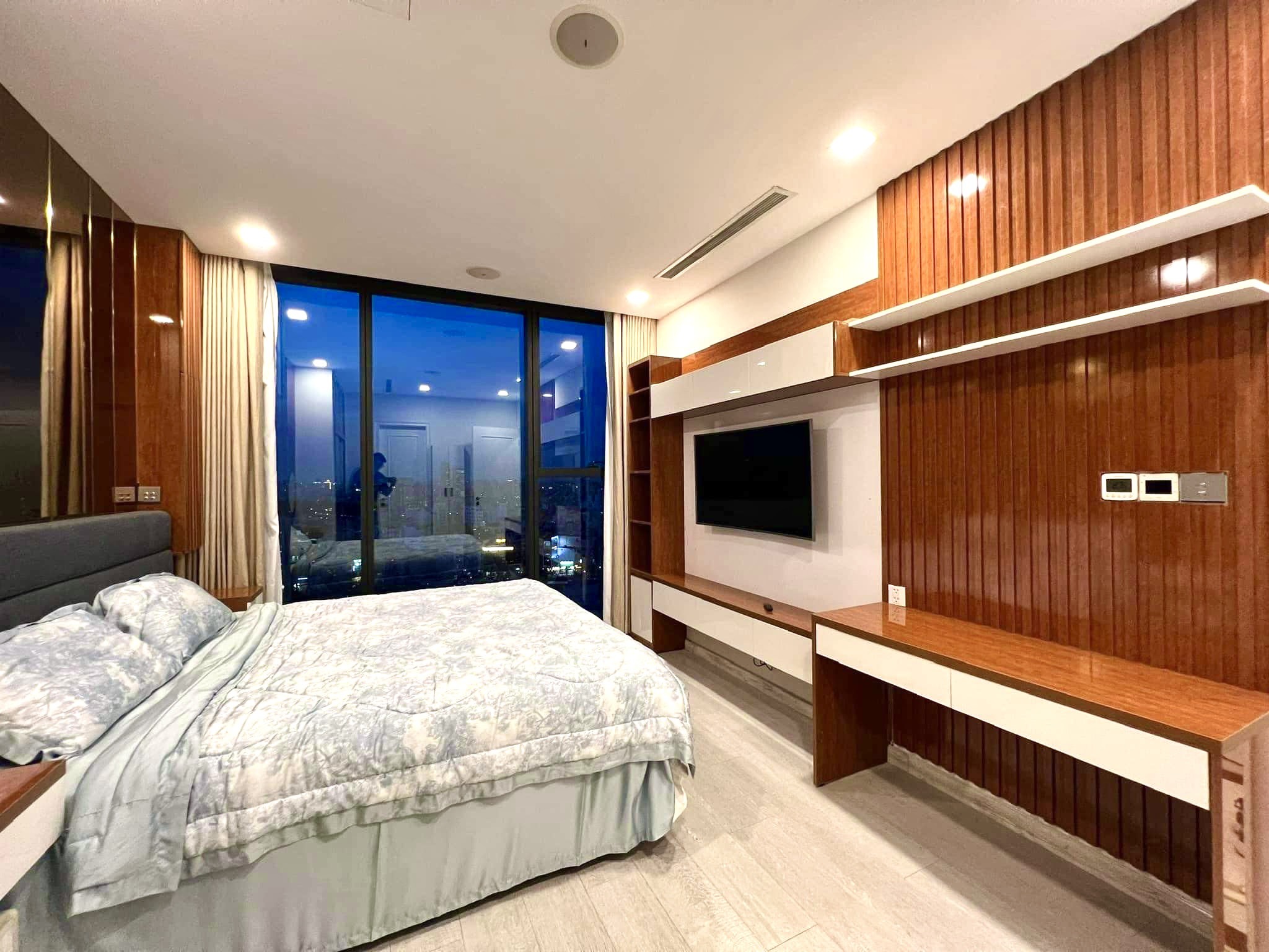 Cho thuê Vinhomes Golden River 3PN Vòng Cung 35 triệu/tháng, 100m2, full nội thất cao cấp, giá rẻ nhất thị trường