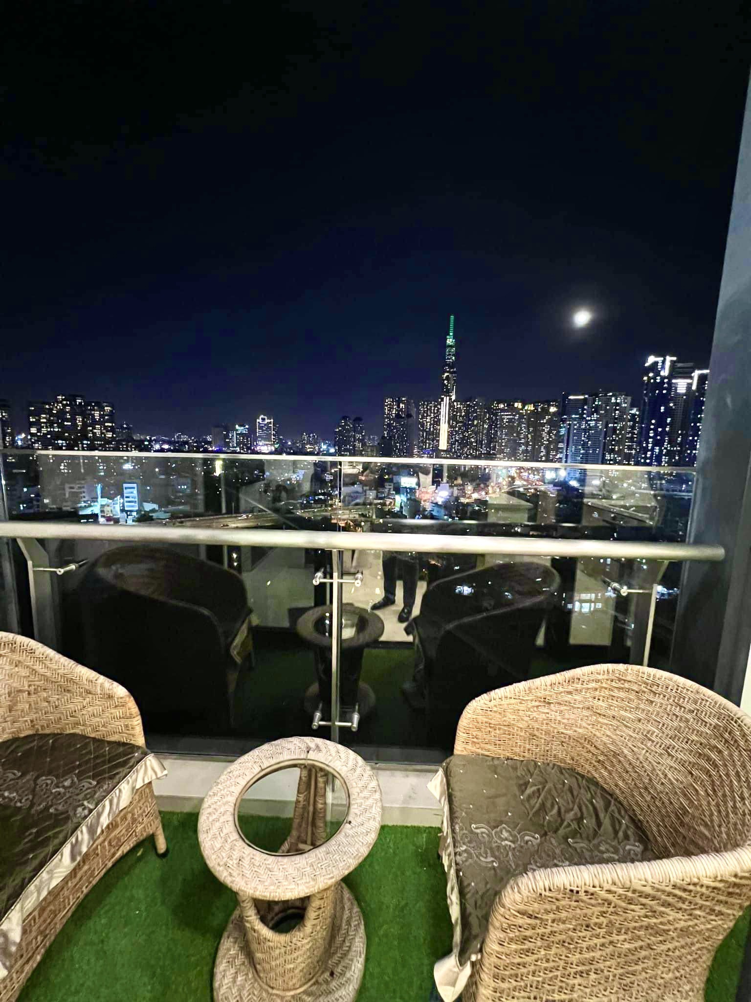 Cho thuê Vinhomes Golden River 3PN Vòng Cung 35 triệu/tháng, 100m2, full nội thất cao cấp, giá rẻ nhất thị trường