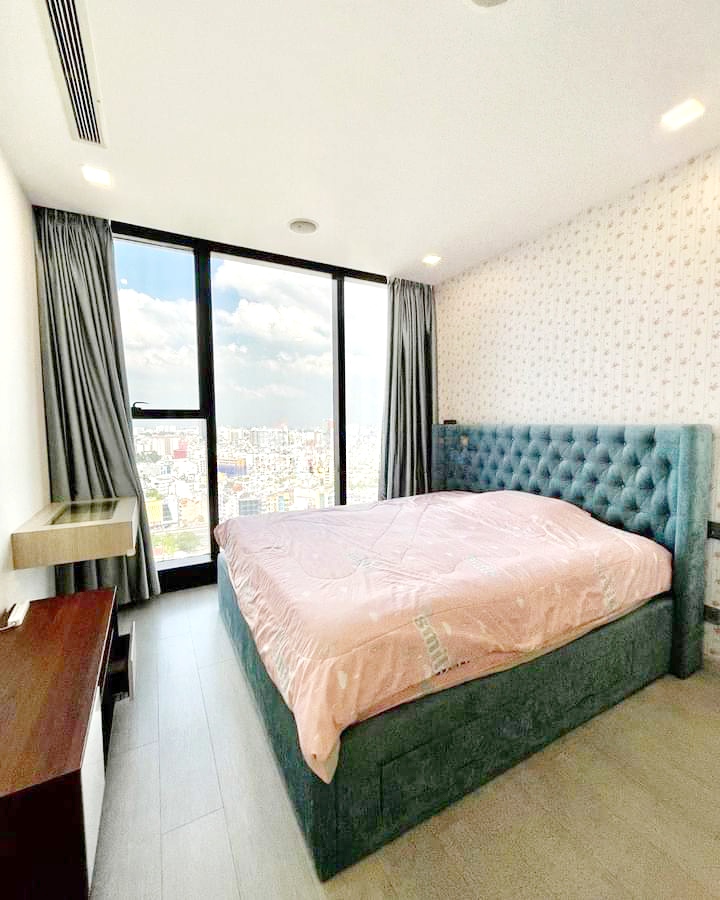 Cho thuê Vinhomes Golden River 3PN giá 35 triệu/tháng, 100m2, full nội thất, giá rẻ nhất thị trường