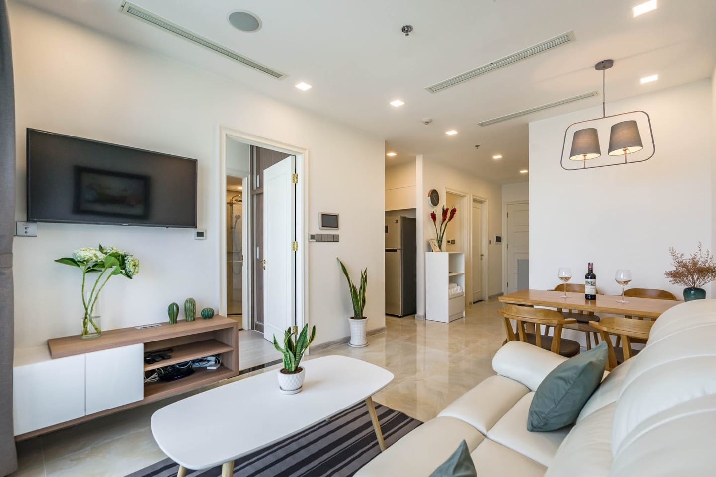 Bán căn hộ BaSon 2PN ,72m2 view thoáng , Landmark LH 0906 322 053