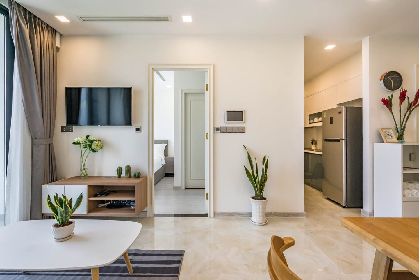 Bán căn hộ BaSon 2PN ,72m2 view thoáng , Landmark LH 0906 322 053