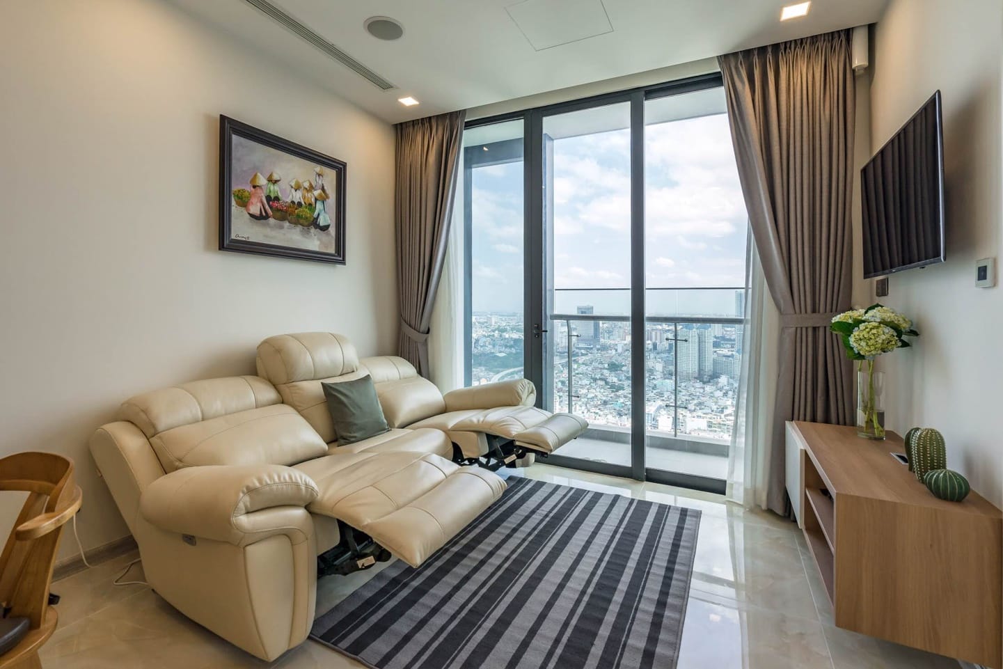 Bán căn hộ BaSon 2PN ,72m2 view thoáng , Landmark LH 0906 322 053