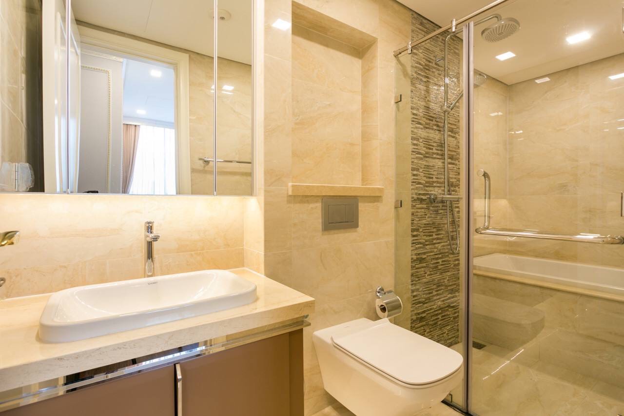 Cho thuê căn hộ 2PN Vinhomes Golden River view sông Bitexco Q1 nhà đẹp
