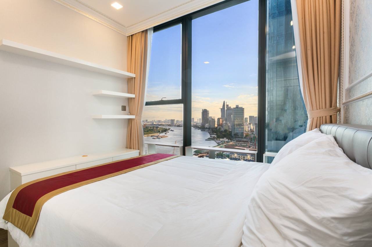 Cho thuê căn hộ 2PN Vinhomes Golden River view sông Bitexco Q1 nhà đẹp