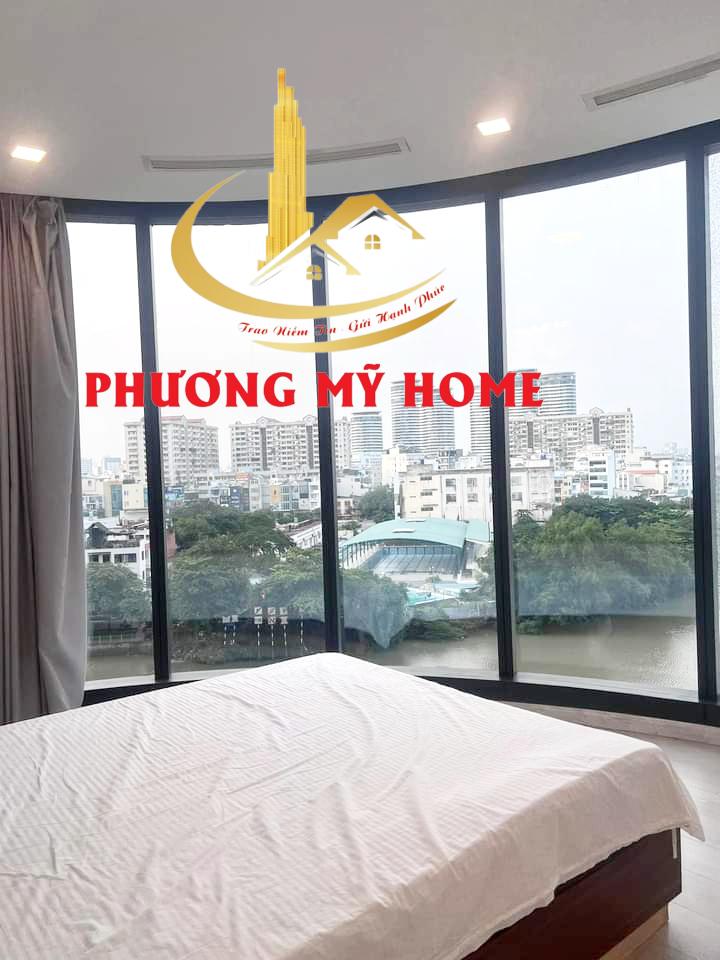 Đang trống sẵn cần cho thuê căn hộ 3PN Vinhomes Ba Son, nội thất cao cấp view sông.