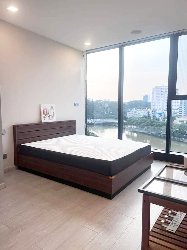 Cho thuê căn hộ Vinhome Bason, Q1 100m2, 3PN, 2WC, giá: 33tr/tháng, ở liền, nhà đẹp, LH: 0906 322 053