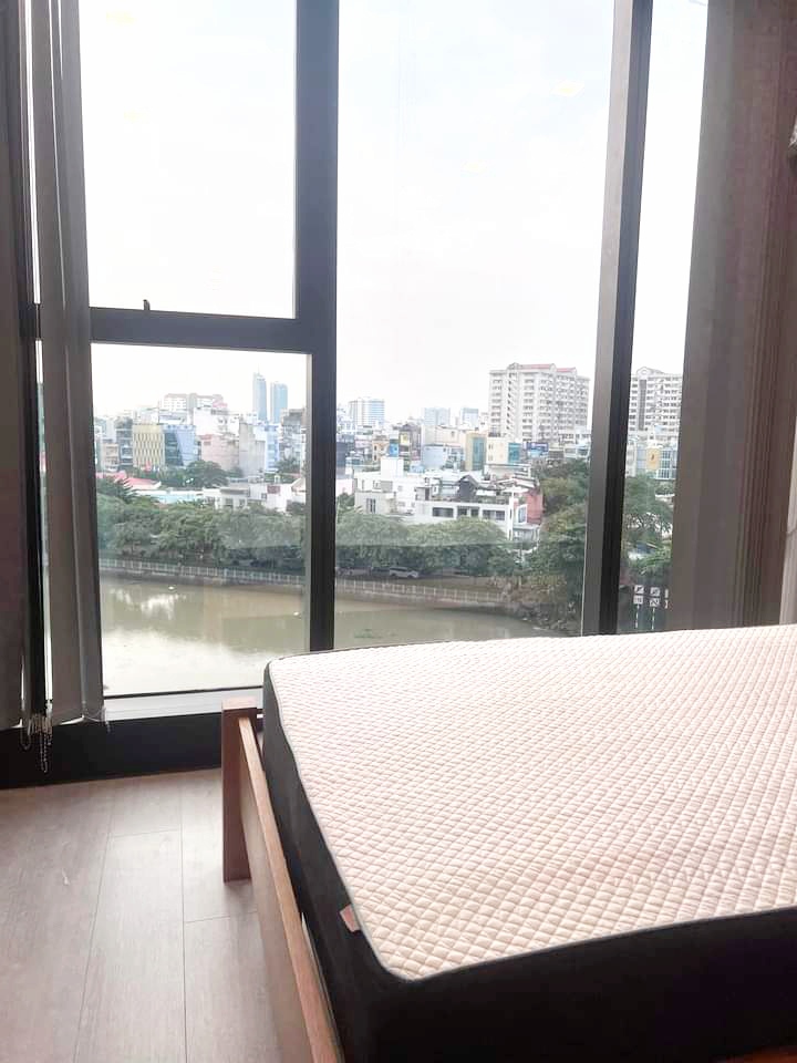 Cho thuê căn hộ Vinhome Bason, Q1 100m2, 3PN, 2WC, giá: 33tr/tháng, ở liền, nhà đẹp, LH: 0906 322 053