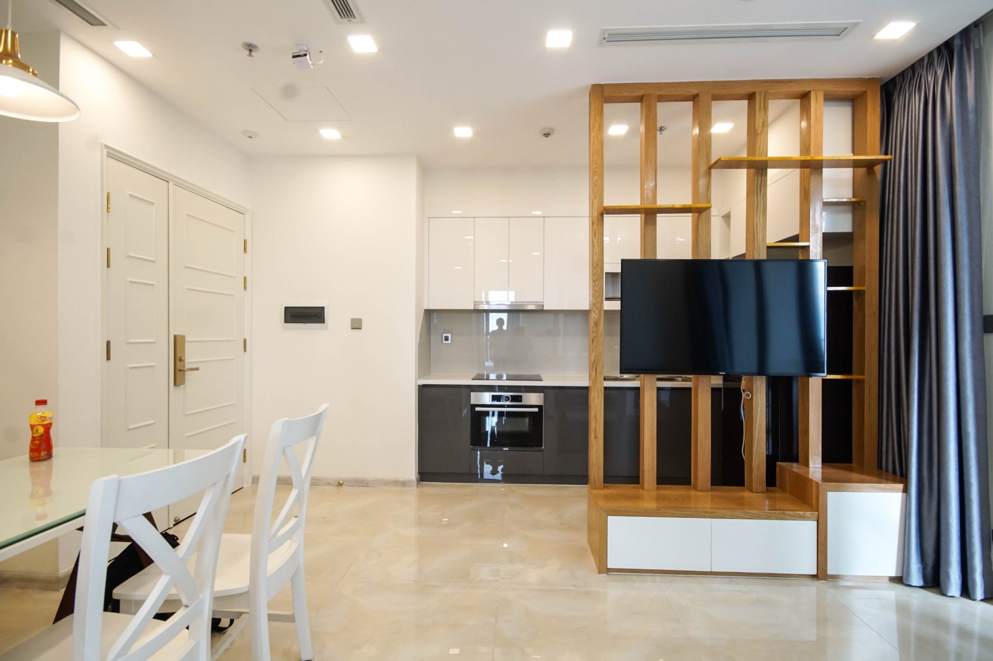 Cần cho thuê căn hộ 2PN -1WC Vinhomes BaSon 64m2 Đầy đủ nội thất giá chỉ 22 tr