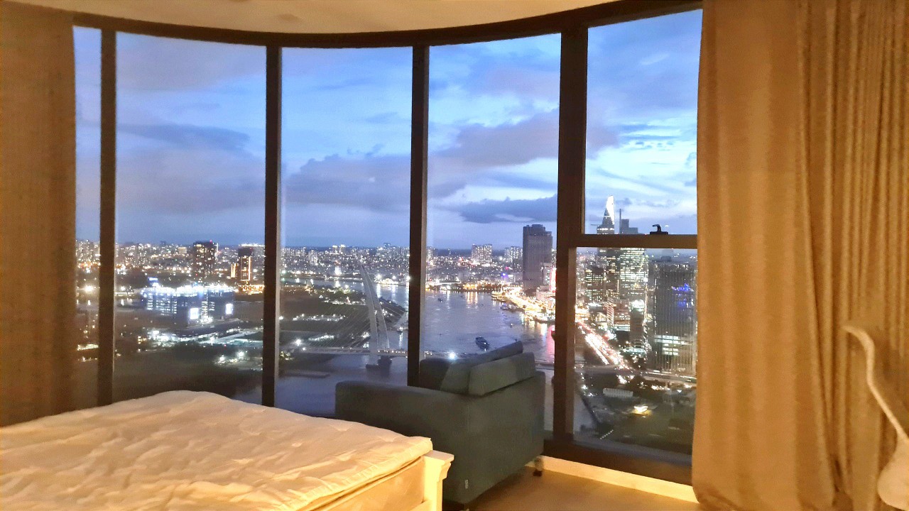Cho thuê căn hộ 3PN Vinhomes Golden River BaSon 123m2 nội thất sang trọng view thoáng giá tốt nhất