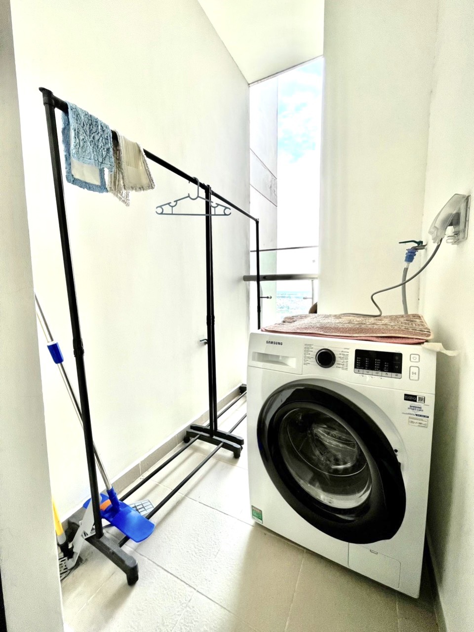 CHO THUÊ GẤP CĂN HỘ 3PN -2WC DT 110m2 VINHOMES BA SON