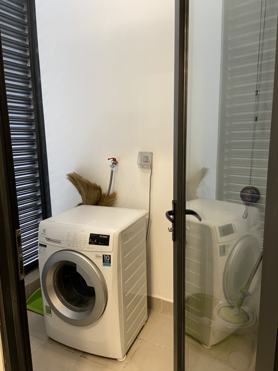 Cần cho thuê gấp căn hộ 2PN Vinhomes BaSon Q1 giá 25 triệu