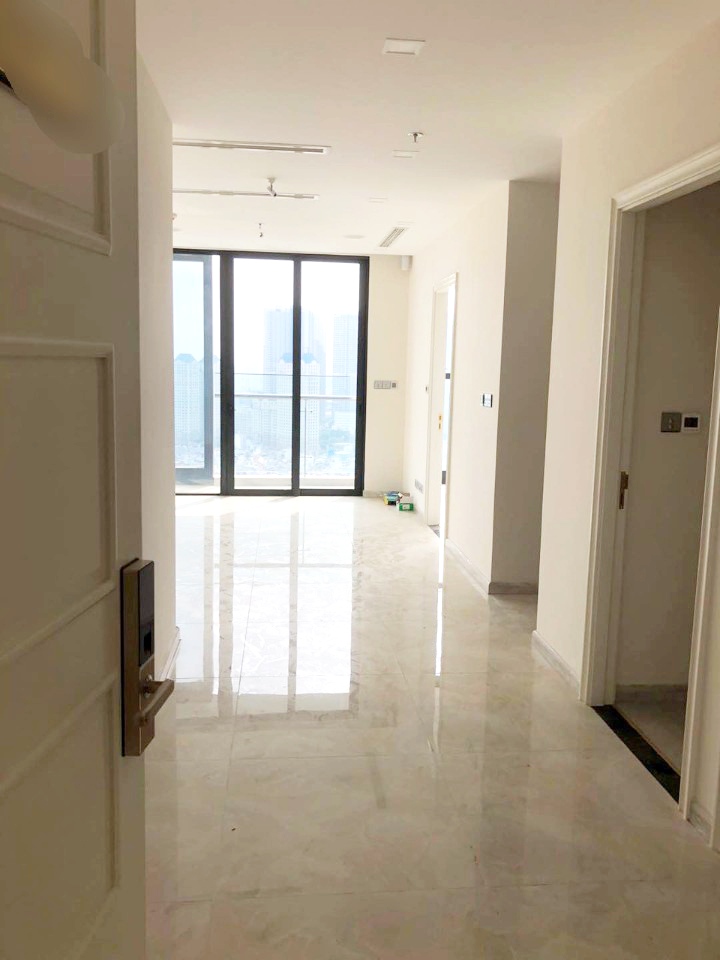Cần cho thuê căn hộ 2PN Vinhomes Golden River Ba Son 72m2 NTCB view thoáng