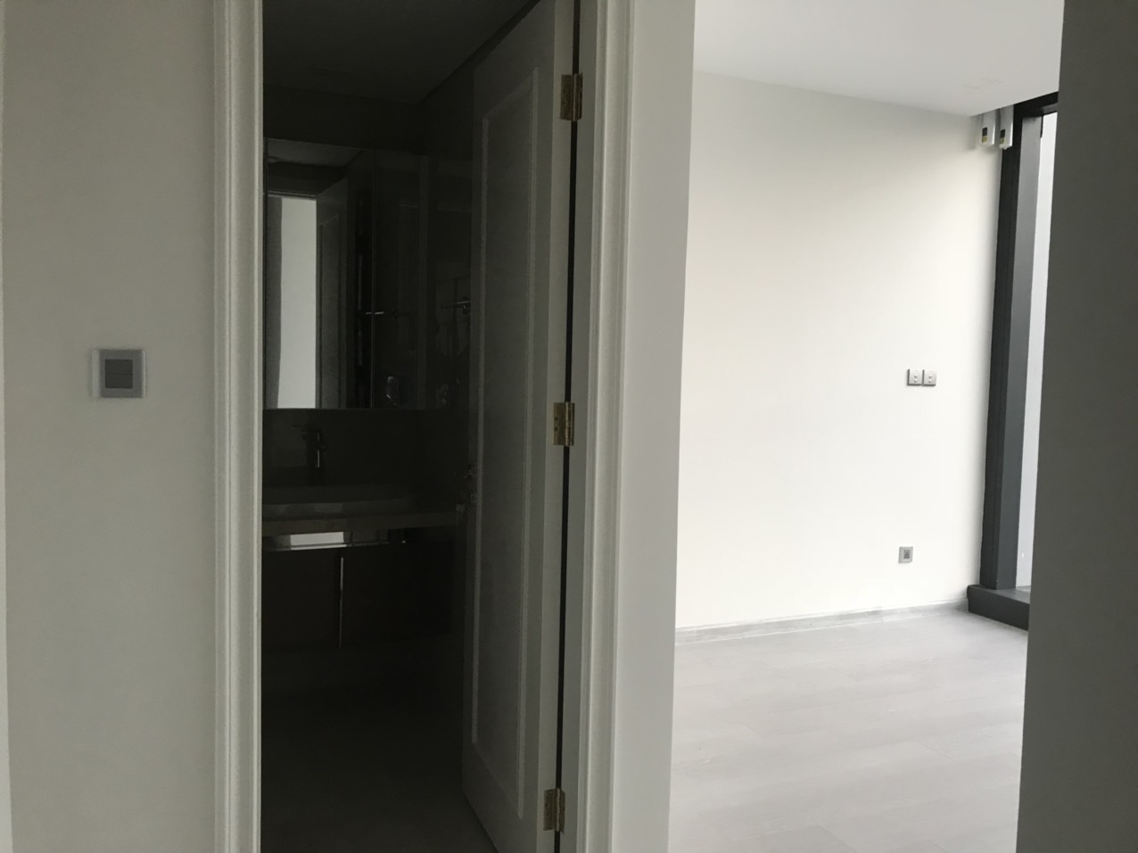 Cần Bán Gấp 2PN -2WC ,78m2 sổ hồng ,view Bitexco giá 11 tỷ