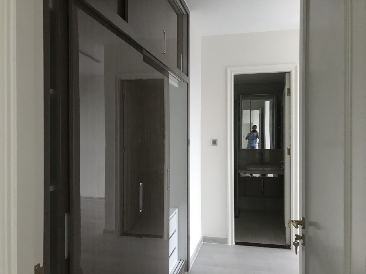 Cần Bán Gấp 2PN -2WC ,78m2 sổ hồng ,view Bitexco giá 11 tỷ