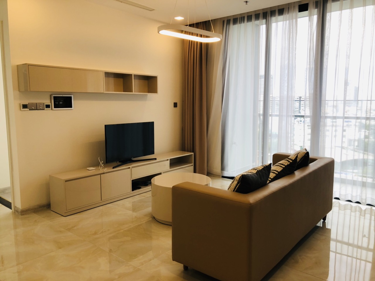 Bán nhanh 2PN Vòng Cung đã có sổ ,view thoáng 80m2 Aqua tầng trung full nội thất 13 tỷ