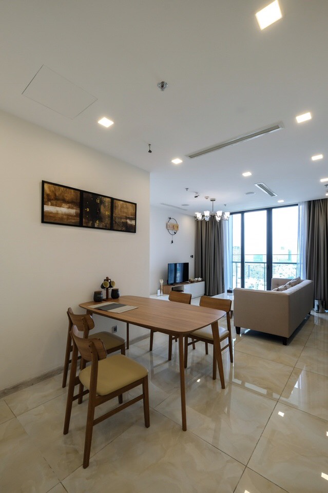 Bán Căn Hộ Vinhomes Golden River 2 Phòng Ngủ 80M2 Vòng Cung View Sông, View Landmark Giá Bán 13,3 tỷ bao hết