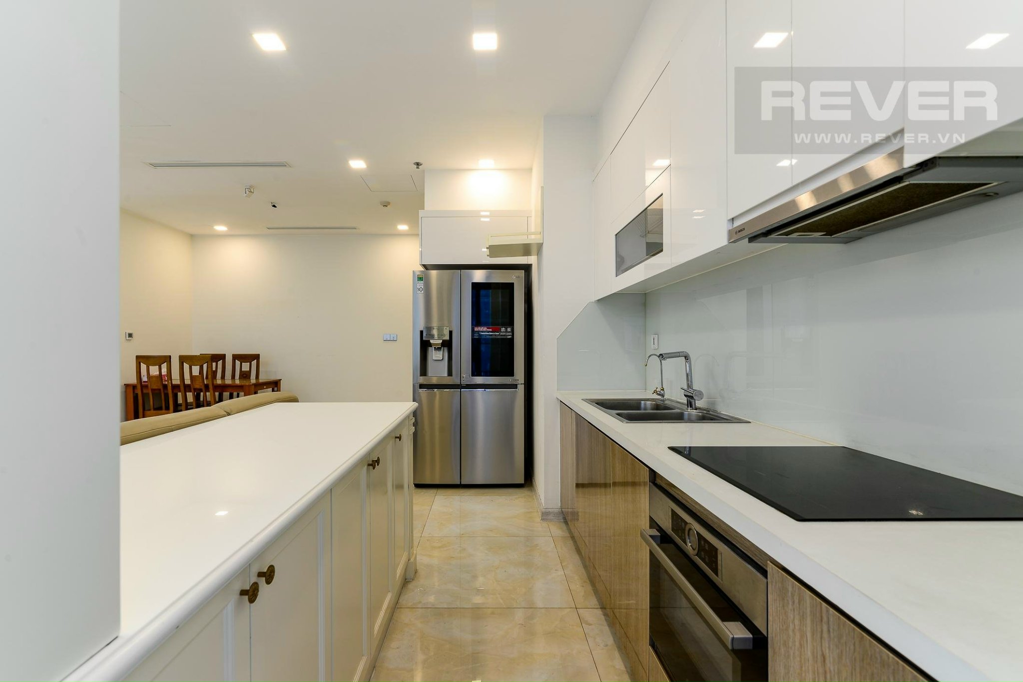 Cho thuê căn hộ 3PN Vinhomes Golden River Ba Son 100m2 nội thất sang trọng view thoáng giá tốt 30 tr/th .Lh 0906322053