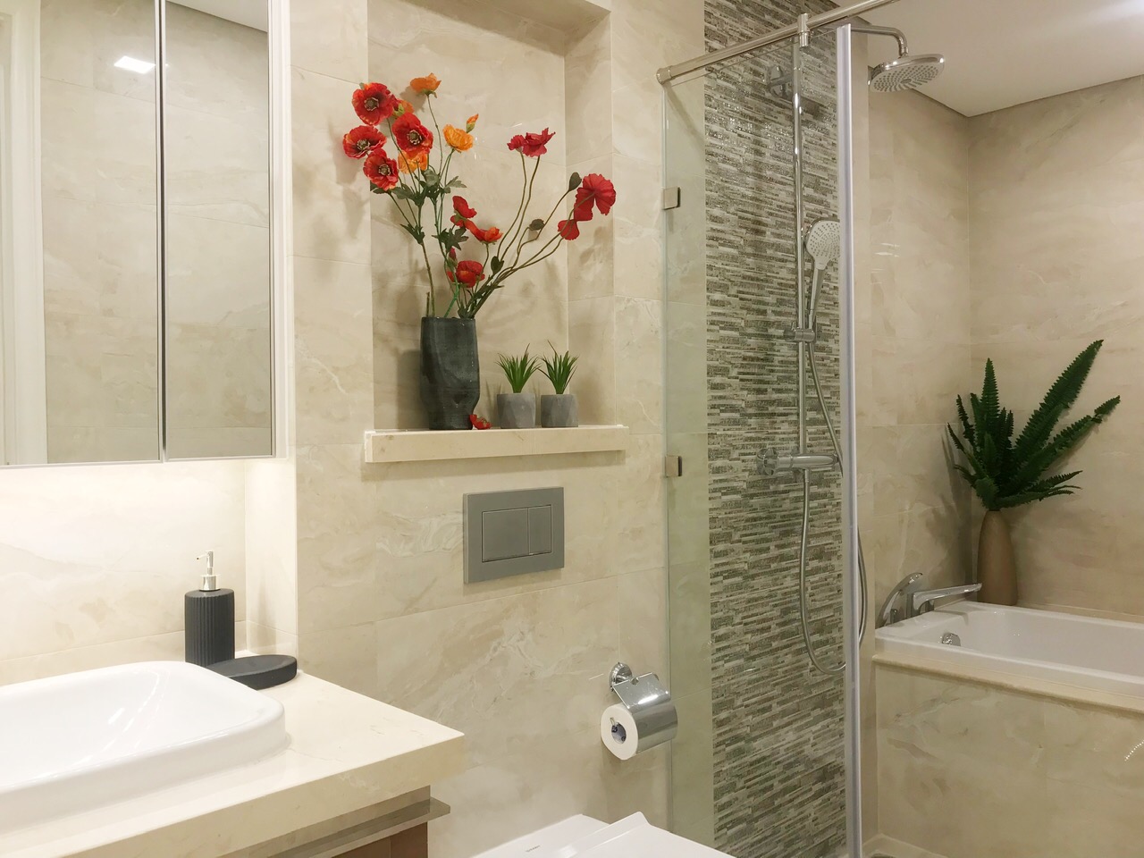 Căn Hộ 2 Phòng Ngủ 2 Vệ Sinhfull Nội Thất-View Thoáng Giá Cực Tốt Tại Vinhome Bason