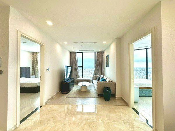 Tôi kẹt tiền cần bán gấp căn 2PN ,80m2 ,Vòng Cung Vinhomes Golden River Quận 1 giá chỉ 10.5 tỷ