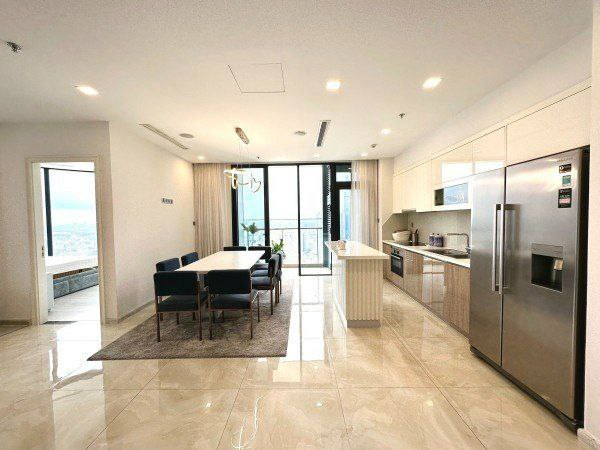 Tôi kẹt tiền cần bán gấp căn 2PN ,80m2 ,Vòng Cung Vinhomes Golden River Quận 1 giá chỉ 10.5 tỷ