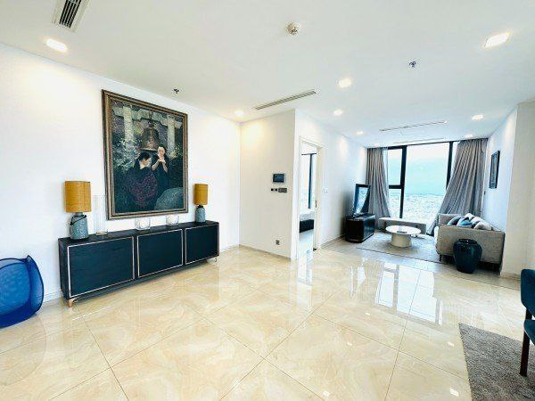 Tôi kẹt tiền cần bán gấp căn 2PN ,80m2 ,Vòng Cung Vinhomes Golden River Quận 1 giá chỉ 10.5 tỷ