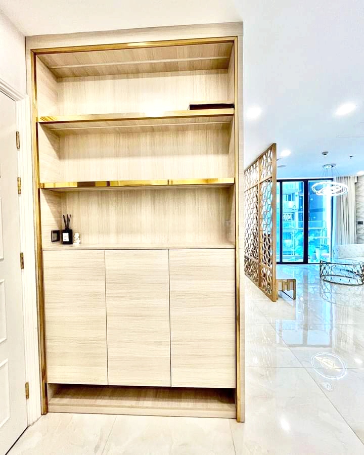 Cho thuê căn hộ 3PN Vinhomes Golden River view Sông, nội thất hiện đại, sang trọng. Call 0906322053 Linh