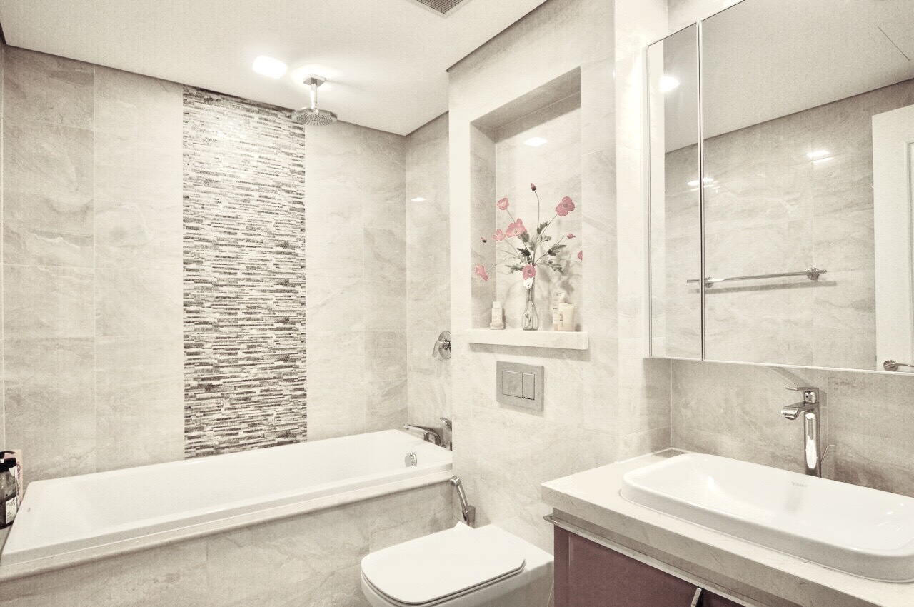 Cho thuê căn hộ Vinhome Bason Q1 100m2, 3PN -2WC, giá: 38tr/tháng, ở liền, nhà đẹp, LH : 0906322053 Linh