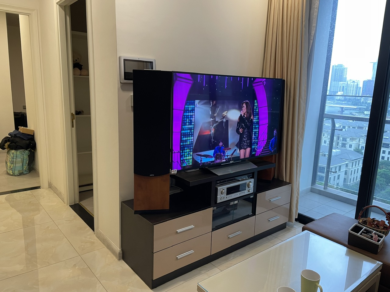 Cho thuê căn hộ 2PN – 2WC View Bitexco diện tích 80m2 giá tốt chỉ 25 tr/th