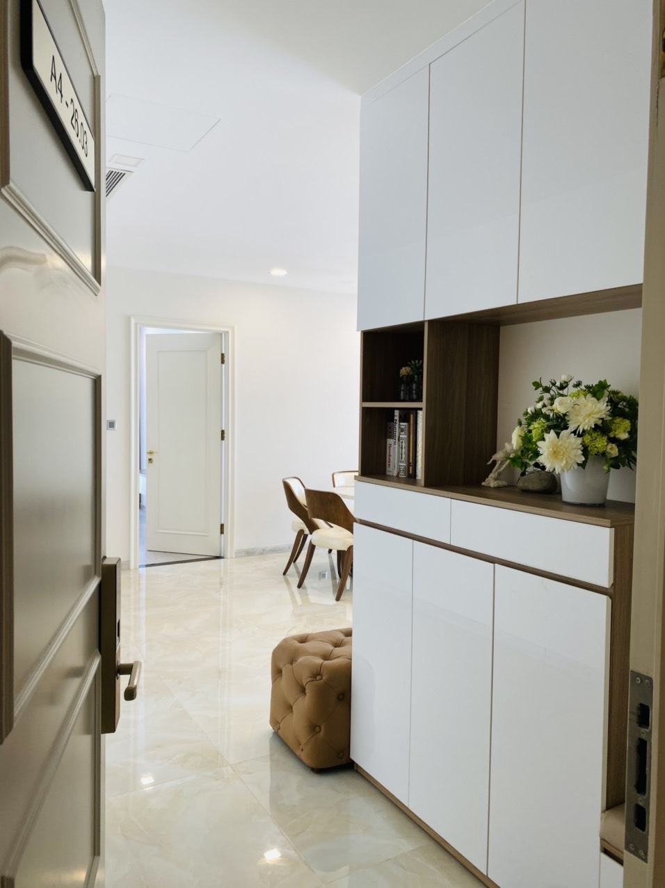 Cho Thuê Căn Hộ 3PN ,120m2 ,view Sông Vinhomes Bason giá 60 triệu nội thất cao cấp