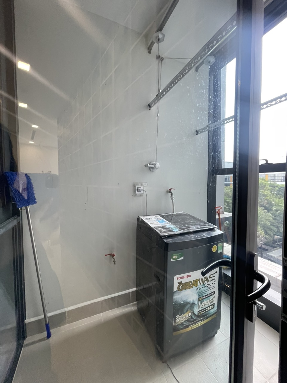 Hot Vinhomes Golden River Bason 2PN full nội thất ,tầng thấp giá chỉ 22 tr/th