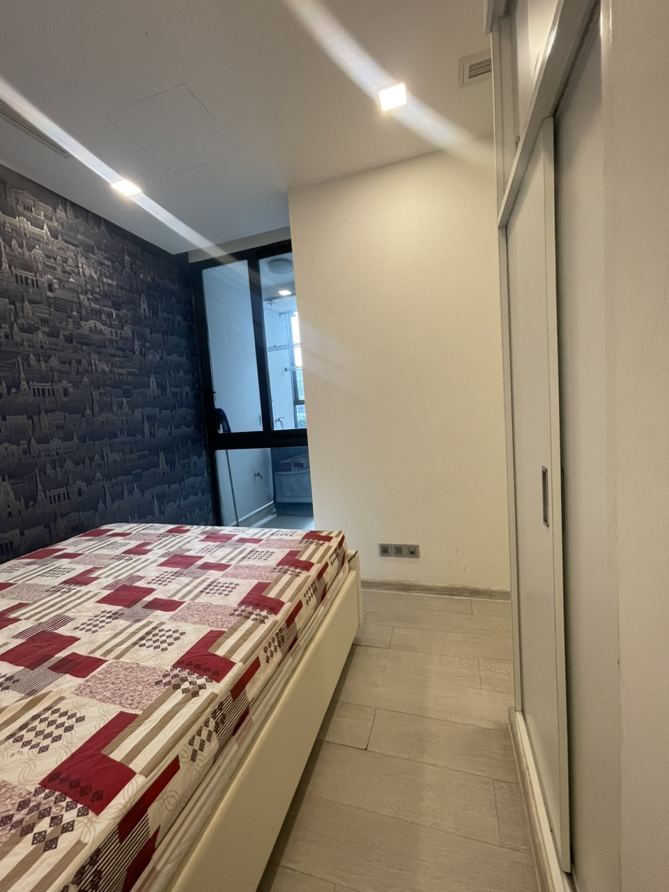 Hot Vinhomes Golden River Bason 2PN full nội thất ,tầng thấp giá chỉ 22 tr/th
