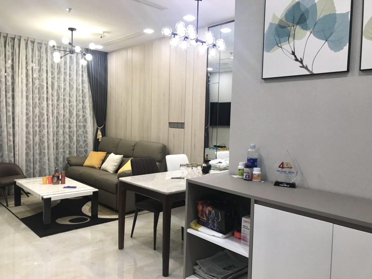 Cho Thuê căn hộ 2PN -2WC,view Bitexco,nội thất sang trọng giá 30 tr/th