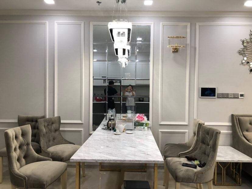 Bán nhanh căn hộ Vinhomes Golden River Bason 2 phòng ngủ ,79m2 toà Aqua . Giá tốt nhất dự án LH: 0906322053