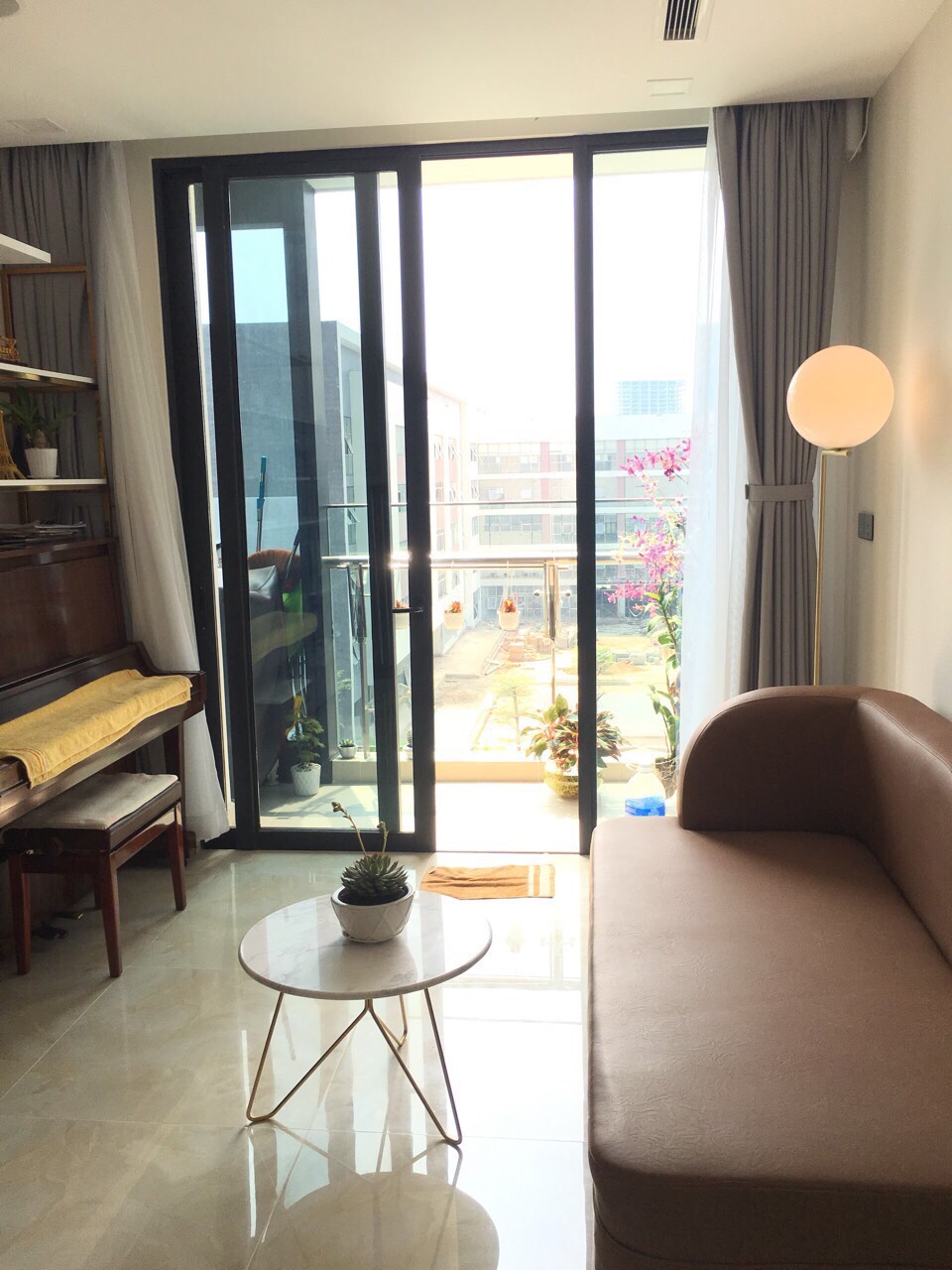 Cho thuê căn hộ 1PN Vinhomes Bason nội thất cao cấp ,view nội khu