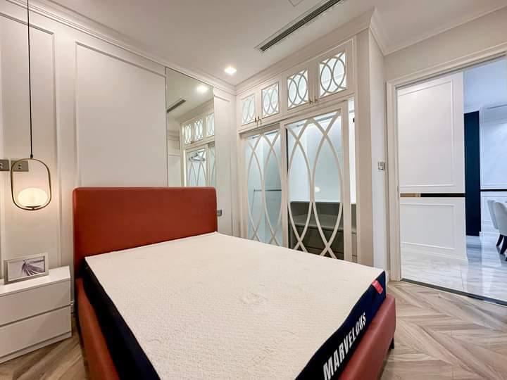 Cần cho thuê căn hộ 2PN Vinhomes Golden River BaSon 78m2 NT sang trọng view thoáng
