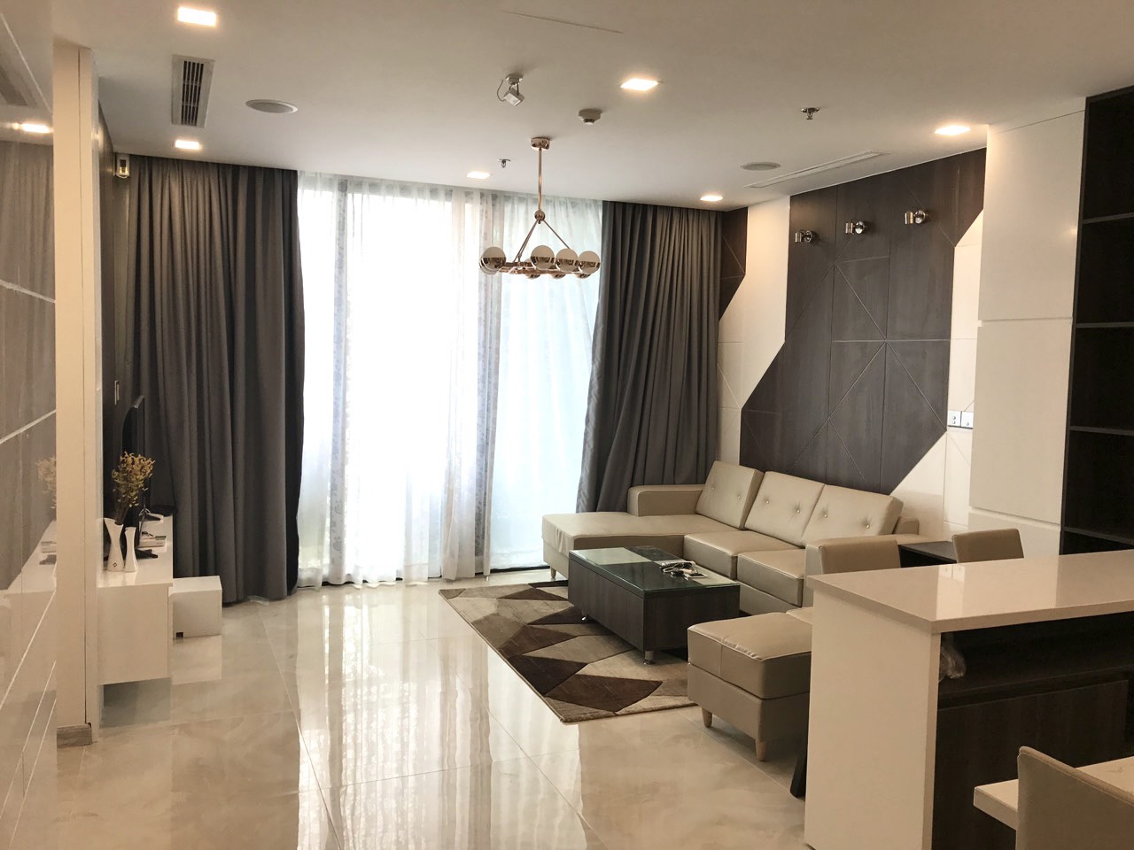 VINHOMES GOLDEN RIVER – 2PN – 83m2- 30TRIỆU – FULL NỘI THẤT