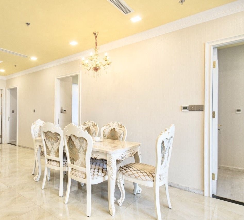 CHÍNH CHỦ SANG NHƯỢNG CĂN GÓC 3PN ,118m2 VINHOMES GOLDEN BA SON VIEW SÔNG GIÁ TỐT