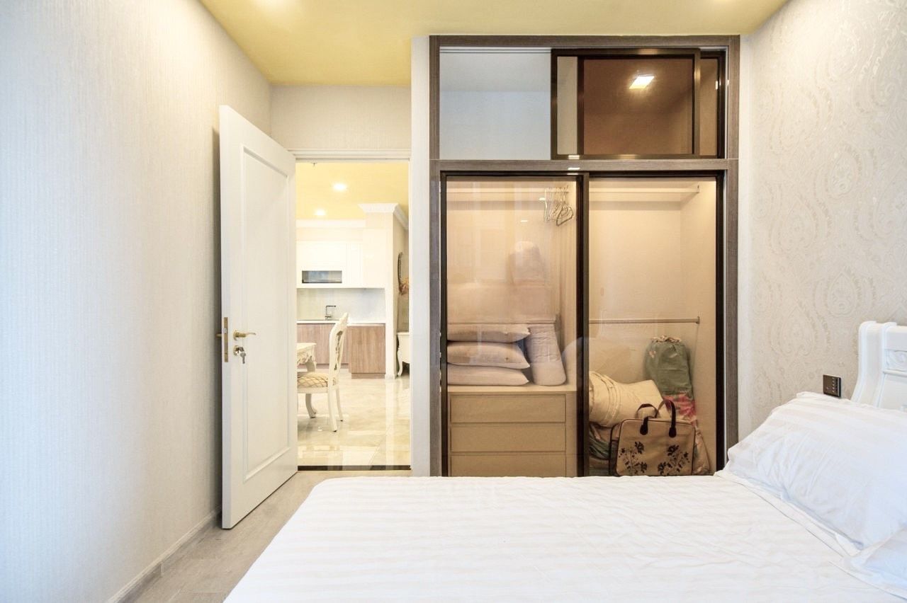 CHÍNH CHỦ SANG NHƯỢNG CĂN GÓC 3PN ,118m2 VINHOMES GOLDEN BA SON VIEW SÔNG GIÁ TỐT