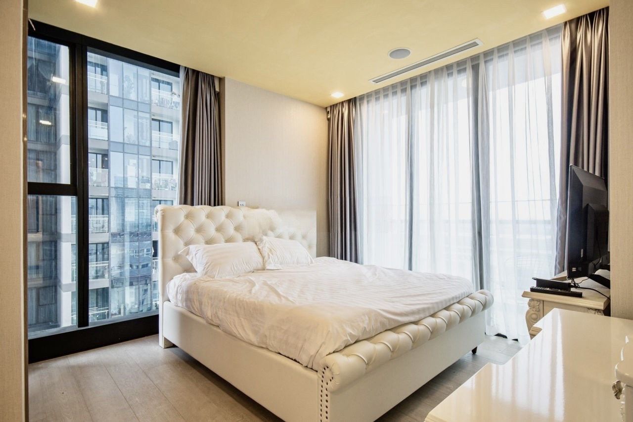 CHÍNH CHỦ SANG NHƯỢNG CĂN GÓC 3PN ,118m2 VINHOMES GOLDEN BA SON VIEW SÔNG GIÁ TỐT